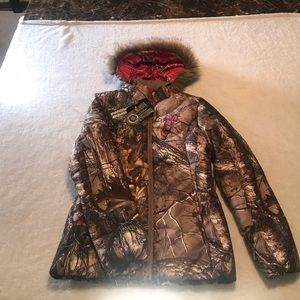 NWT girls RealTree camo jacket. Medium